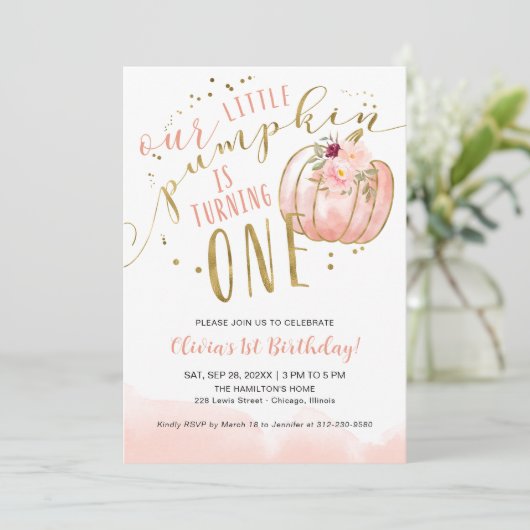 Our Little Pumpkin Is Turning One 1st Birthday Einladung (Stehend Vorderseite)