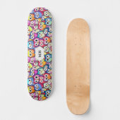 Ouscheln zeigt Vögel Collage Muster monogramm Spor Skateboard (Vorderseite)