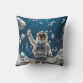 Out of This World Astronaut in Space Throw Pillow Kissen (Rückseite)