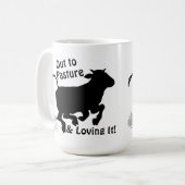 Out to Pasture & Loving It Funny Cow Retirement Kaffeetasse (Vorderseite Links)