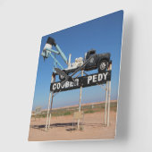 Outback Coober Pedy maßgeschneiderte Souvenir Quadratische Wanduhr (Winkel)