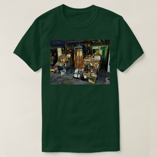 Outdoor Shopping T-Shirt (Design vorne)