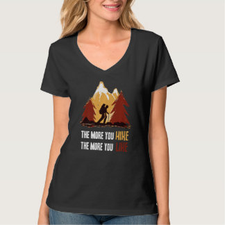 Outdoor-Wandern Grafisches Camping in Bergen oder T-Shirt