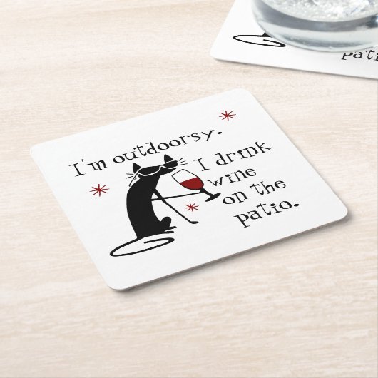 Outdoorsy Patio Weinangebot mit Katze Rechteckiger Pappuntersetzer (angewinkelt)