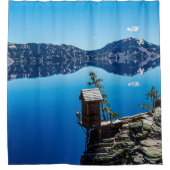 Outhouse on Cliff // Crater Lake Duschvorhang (Vorderseite)