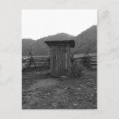 Outhouse Postkarte (Vorderseite)
