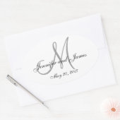 Oval-Label für graues weißes Monogramm Ovaler Aufkleber (Umschlag)