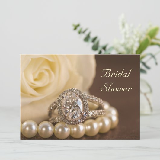 Ovaler Diamantring und Weißrosen-Brautparty Einladung (Stehend Vorderseite)