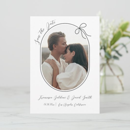 Ovales Foto mit dünner Kante und minimalem Bug Save The Date (Stehend Vorderseite)