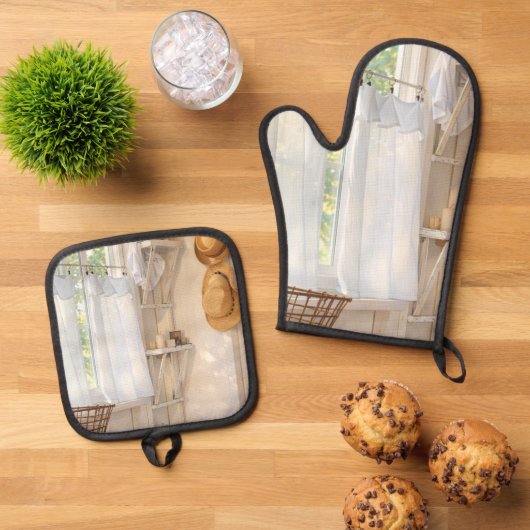 Oven Mitt & Pot Holder Set Curtain in the Wind (Oben Unten)