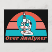 Over Analyzer - Microscopic Labrador Tech Postkarte (Vorderseite)