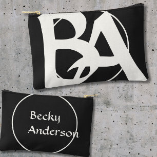 Oversifizierte Initialen in Weiß und Schwarz Zubehörtasche