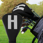 Oversized Initial Minimalistisch Black and Gray Golf Headcover<br><div class="desc">Kühl und minimalistisch, individueller Golf Kopfschutz, mit Ihrer Wahl der ersten. Dieses Design zeichnet sich durch übergroße Sans Serif Typografie in Grau auf einem schwarzen Hintergrund aus. Die Vorlage ist für Sie Set, um den Buchstaben zu ändern, aber wenn Sie auch die Farben bearbeiten möchten, klicken Sie bitte auf "Weiter"...</div>