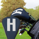 Oversized Initial Minimalistisch Blue und Gray Golf Headcover<br><div class="desc">Kühl und minimalistisch, individueller Golf Kopfschutz, mit Ihrer Wahl der ersten. Dieses Design zeichnet sich durch übergroße Sans Serif Typografie in silbergrau auf einem dunkelblauen Hintergrund aus. Die Vorlage ist für Sie Set, um den Buchstaben zu ändern, aber wenn Sie auch die Farben bearbeiten möchten, klicken Sie bitte auf "Weiter"...</div>