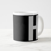 Oversized Monogramm Initial in Black and Gray Jumbo-Tasse (Vorderseite Rechts)