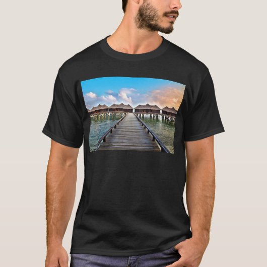 Overwater Bungalows T-Shirt (Vorderseite)