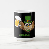 Owl Drinking Beer St Patrick's Day | Personalisier Kaffeetasse (Mittel)