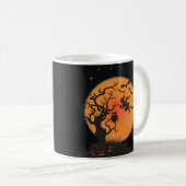 Owl hat zu Halloween-Tasse Hexenfliegen. Kaffeetasse (VorderseiteRechts)