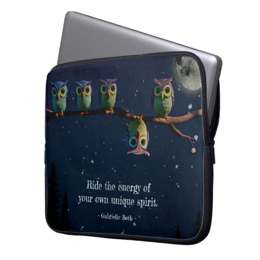 Owl ist anders als ein einzigartiges Angebot Laptopschutzhülle (Vorderseite Links)