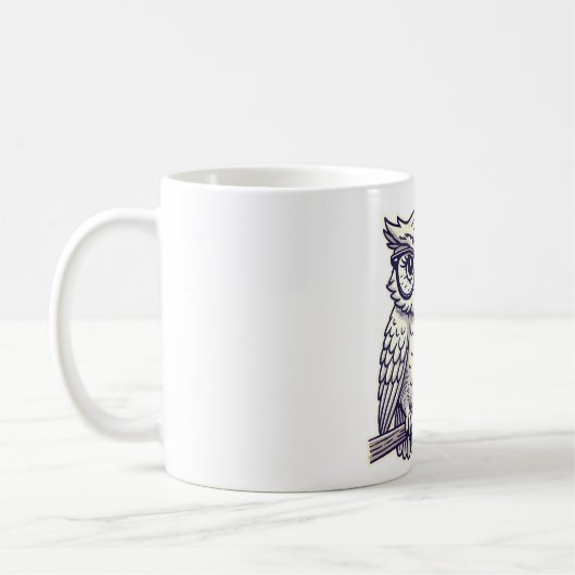 Owl mit Tiny Reading Brillen auf einer Zweignieder Kaffeetasse (Links)