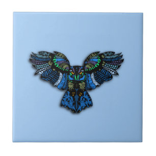 Owl spuckt Wings auf Sky Blue Fliese