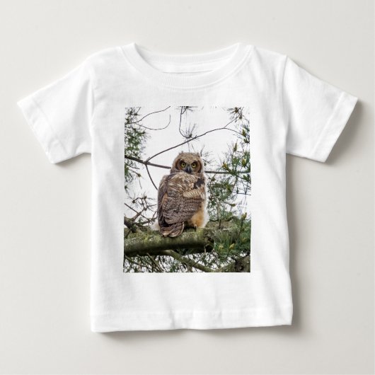 Owlet auf einer Kiefernstrasse Baby T-shirt (Vorderseite)