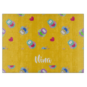 Owls mit Herz auf Orange Schneidebrett