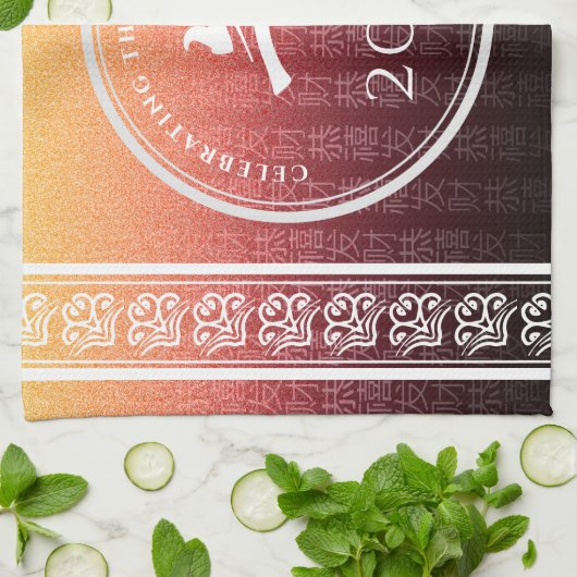 Ox 牛 Red Gold Chinese Zodiac Lunar Symbol Geschirrtuch (Gefaltet)