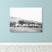 Oxteams und Wagen in einem Schwarzen Tal Leinwanddruck (Insitu (Holzboden))