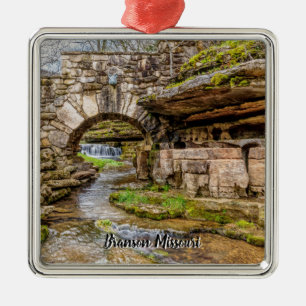 Ozarks Wasserfall unter Brücke Premium Ornament Aus Metall