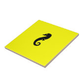 Ozean Glow_Black-on-Yellow Seepferd Fliese (Seite)