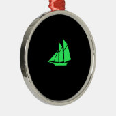 Ozean Glow_Green-on-Black Scherer-Schiff Ornament Aus Metall (Rechts)