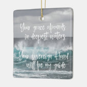 Ozean mit Christlichem Glaubenssatz: Grace Abounds Keramikornament (Links)