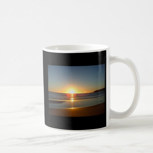 Ozean-Sonnenaufgang Tairua Strand im Juli 2010 Kaffeetasse (Rechts)