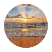 Ozeansonnenaufgang, tiefblauer Horizont. Schneidebrett (Vorderseite)