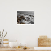Ozeanwellen am Rocky Beach Poster (Küche)
