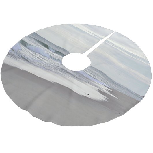 Ozeanwellen und sandiger Strand Polyester Weihnachtsbaumdecke (Schrägansicht)