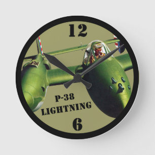 P-38 Lightning in Olive Drab Runde Wanduhr