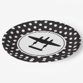 P-38-Silhouette zum Hintergrund der Polka-Dots Pappteller (Schrägansicht)