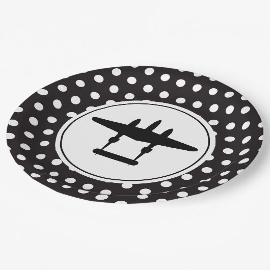 P-38-Silhouette zum Hintergrund der Polka-Dots Pappteller (Schrägansicht)