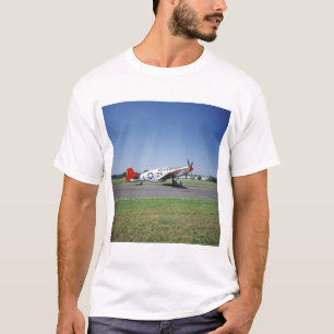 P-51 C Tuskegee Red Tail Flugzeug auf der CAF Air T-Shirt