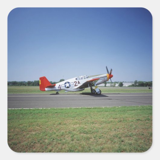 P-51 C Tuskegee Roter Schwanz Flugzeug bei der CAF Quadratischer Aufkleber (Vorderseite)