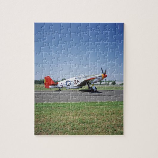 P-51 C Tuskegee rotes Schwanzflugzeug an der Puzzle (Vertikal)