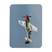 P-51D Mustang Fighter mit D-Day-Markierungen Magnet (Vertikal)