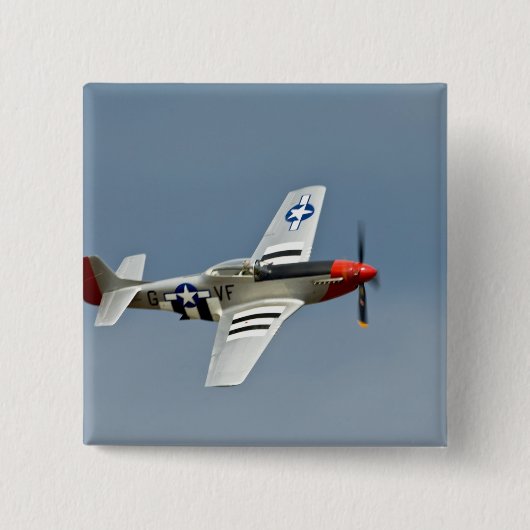P-51D Mustang-Kämpfer mit dem Button (Vorderseite)