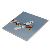 P-51D Mustang-Kämpfer mit dem Fliese (Seite)