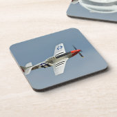 P-51D Mustang-Kämpfer mit dem Untersetzer (Linke Seite)
