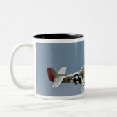 P-51D Mustang-Kämpfer mit dem Zweifarbige Tasse (Links)