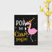 P Das Champagner Es ist Neujahr! Lustiger Flamingo Karte (Gelbe Blume)