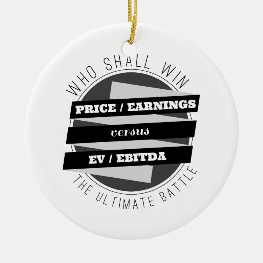 P/E Verhältnis gegen EV/EBITDA Verhältnis Keramikornament (Vorne)